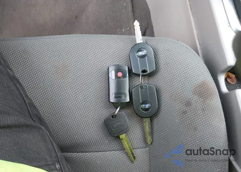 2009 Ford Escape Xlt из США, поврежденный, VIN 1FMCU03729KC31666